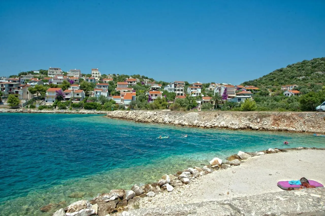 Villa Nela Donji Okrug